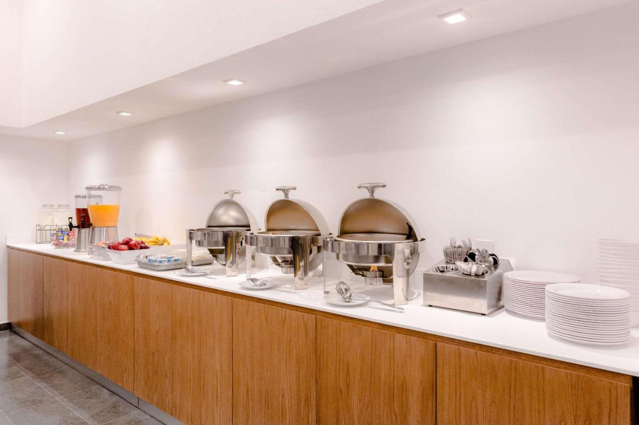 Sleep Inn Guadalajara Galerias Екстер'єр фото