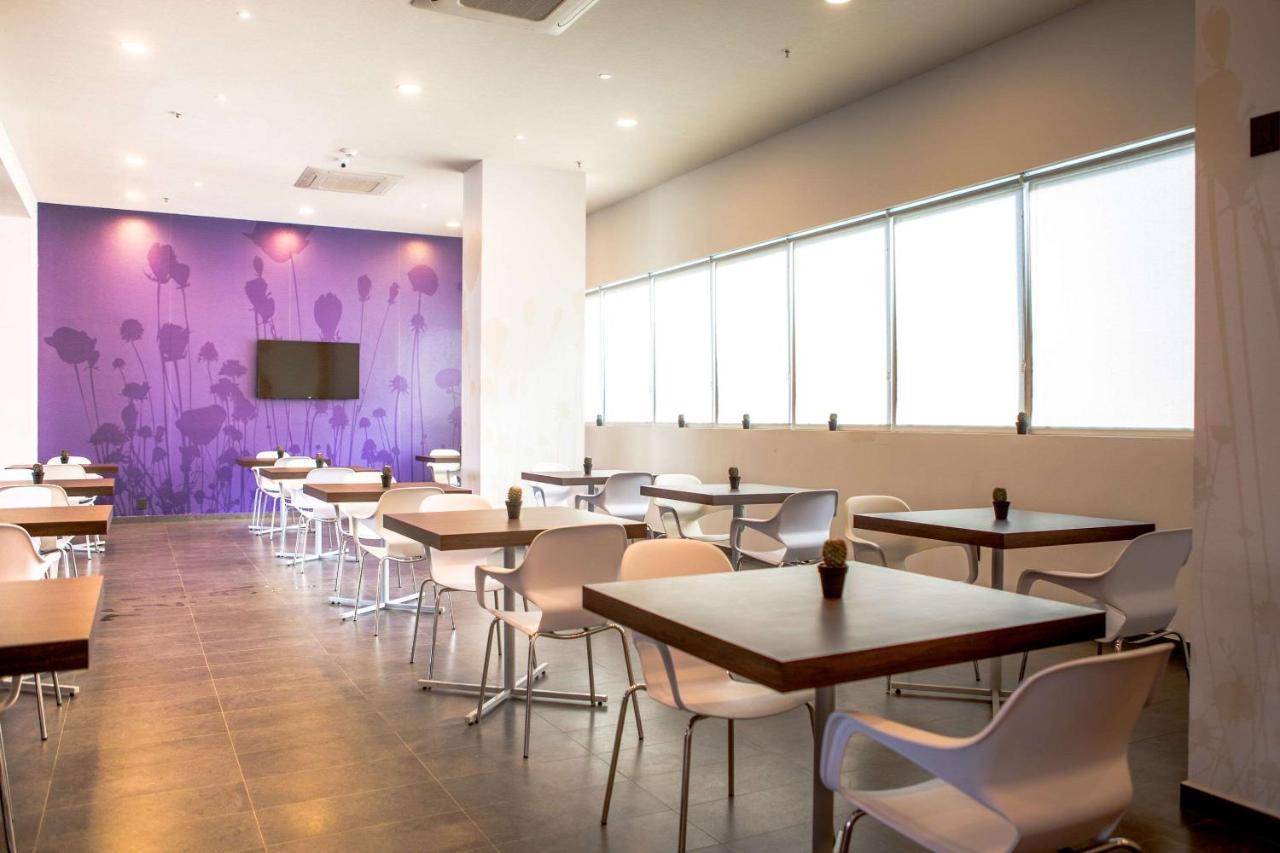 Sleep Inn Guadalajara Galerias Екстер'єр фото